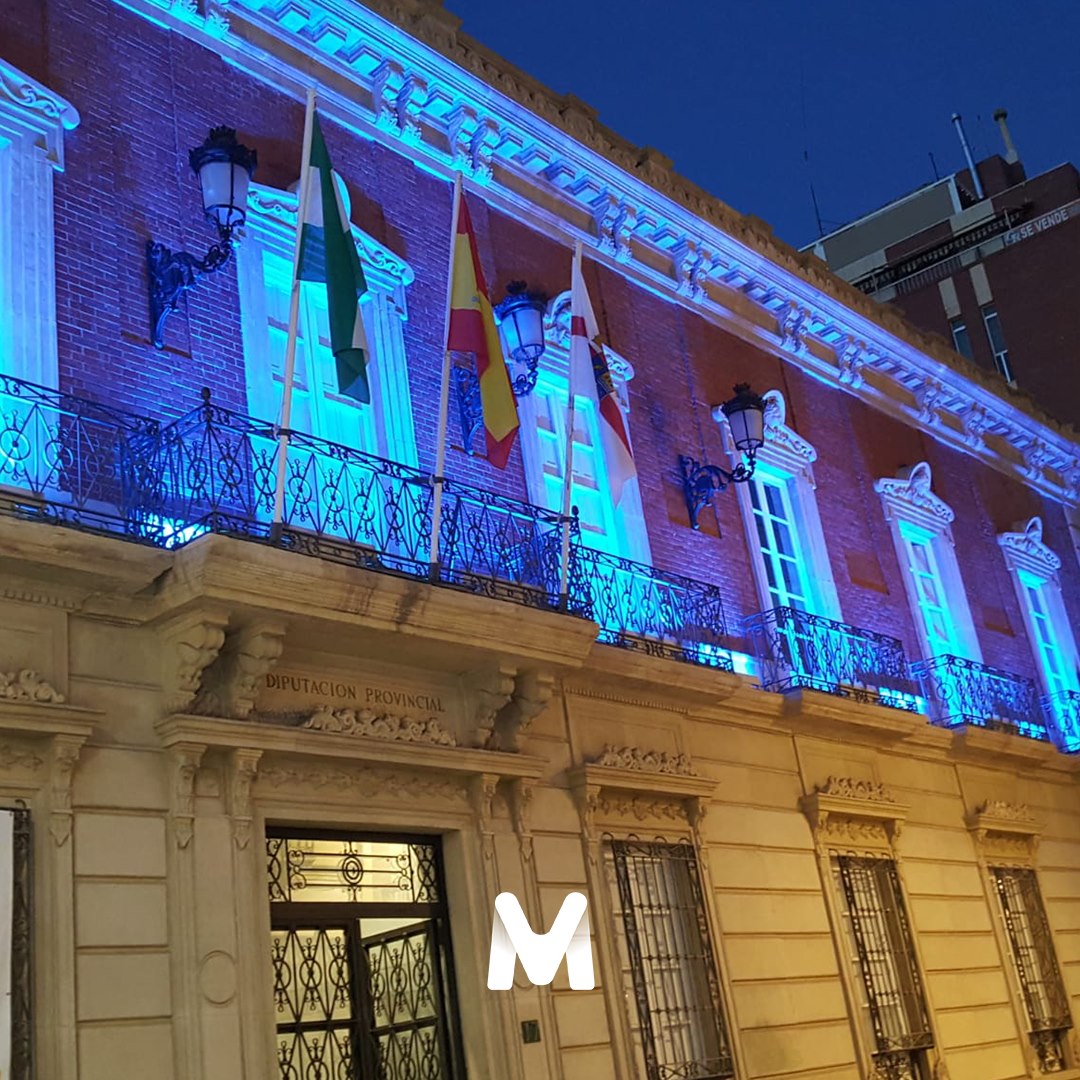 iluminación de la fachada de la Diputación Provincial de Almería